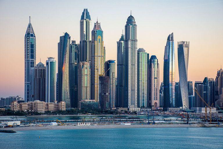 Rascacielos de Dubai Marina vistos desde la playa