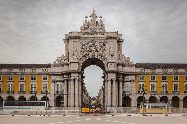 Arco de la Rua Augusta en la Praça do Comércio, Lisboa