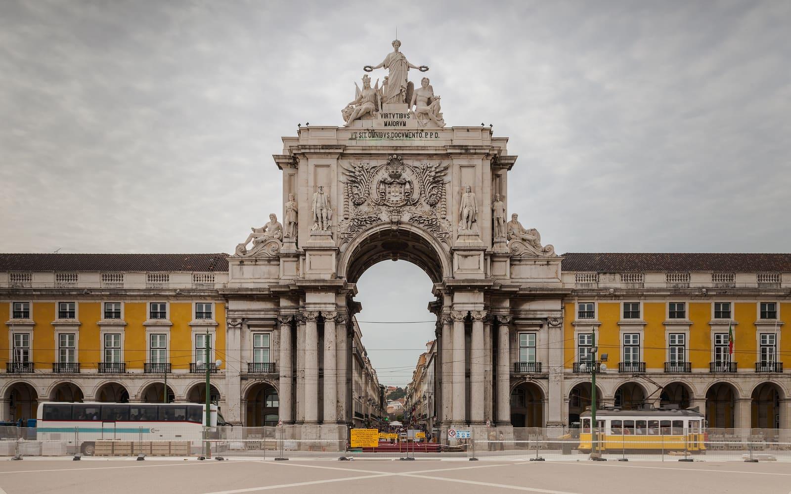 Arco de la Rua Augusta en la Praça do Comércio, Lisboa